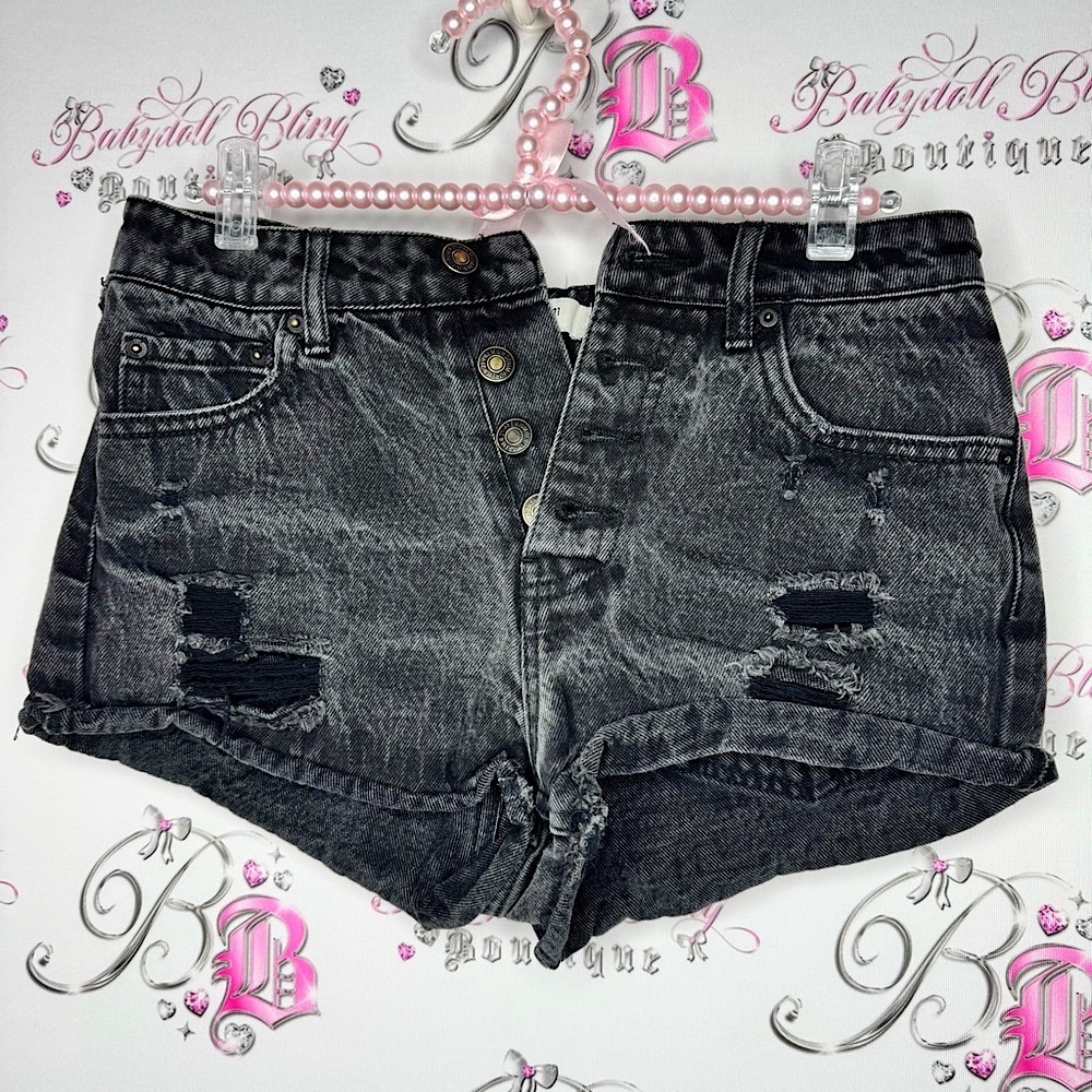 Forever 21 shorts Jean black grey white button up Stylish Black Denim Shorts